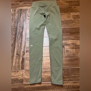 Alo 7/8 high waist Airbrush legging - Soft Seagrass green womens small